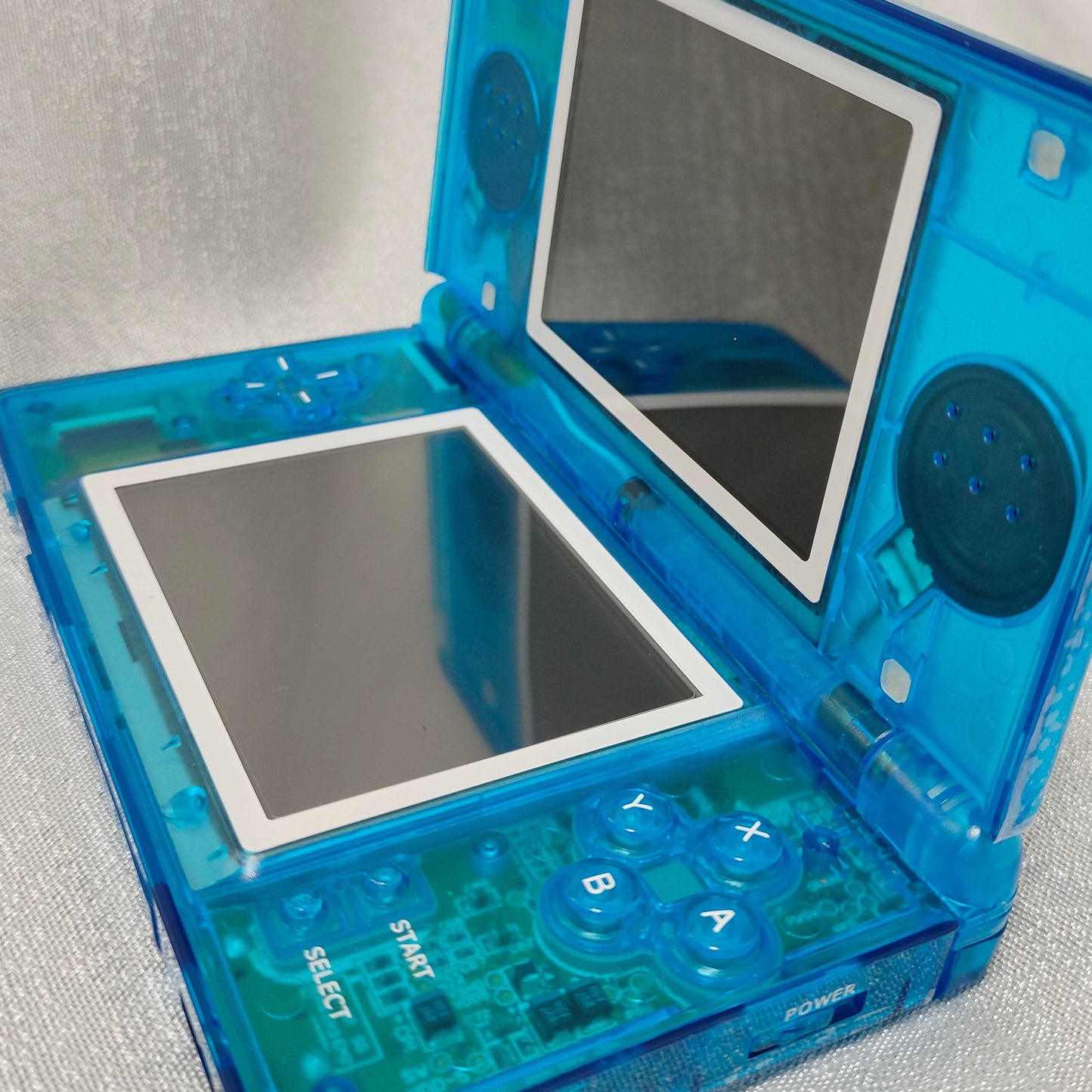 Custom Modded  Nintendo DS Lite renewed with a New 3rd party Shell + New Wall charger